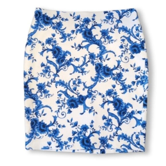 3/$20 FOREVER 21 Porcelain Floral Pencil Skirt Textured Above Knee Blue White - Picture 1 of 11